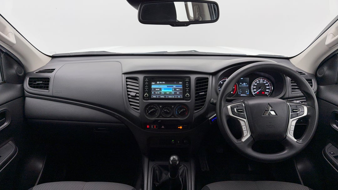 2019 Mitsubishi Triton Glx Adas (4x4), Manual, 64543 km, Dashboard View