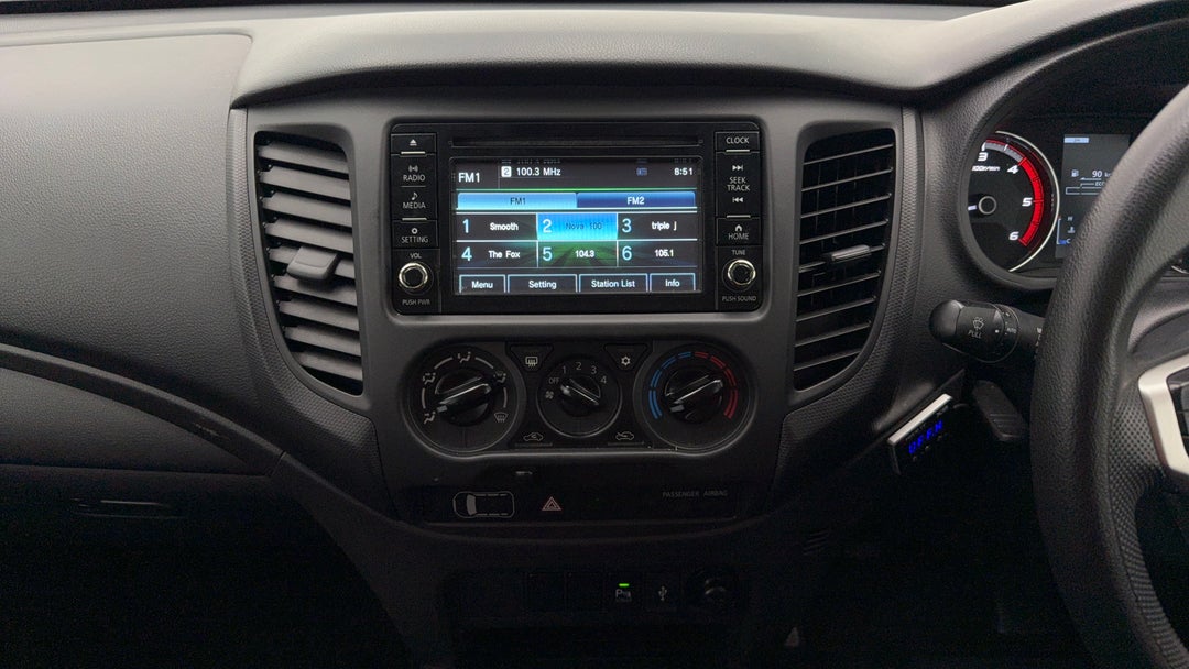 2019 Mitsubishi Triton Glx Adas (4x4), Manual, 64543 km, Center Console