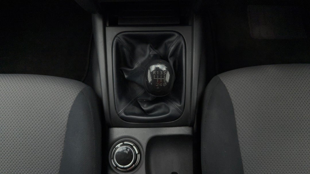 2019 Mitsubishi Triton Glx Adas (4x4), Manual, 64543 km, Gear Lever 