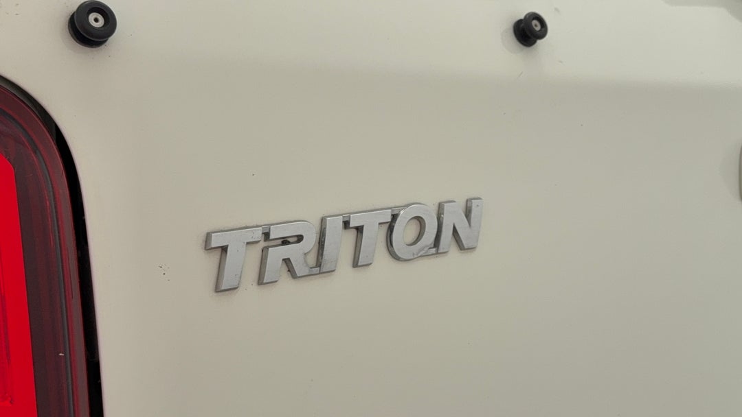 2019 Mitsubishi Triton Glx Adas (4x4), Manual, 64543 km, Badge (Boot Left Side)