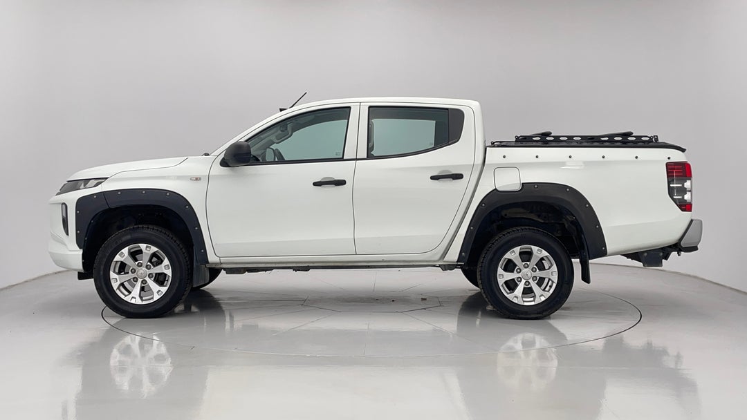 2019 Mitsubishi Triton Glx Adas (4x4), Manual, 64543 km, Left Side View