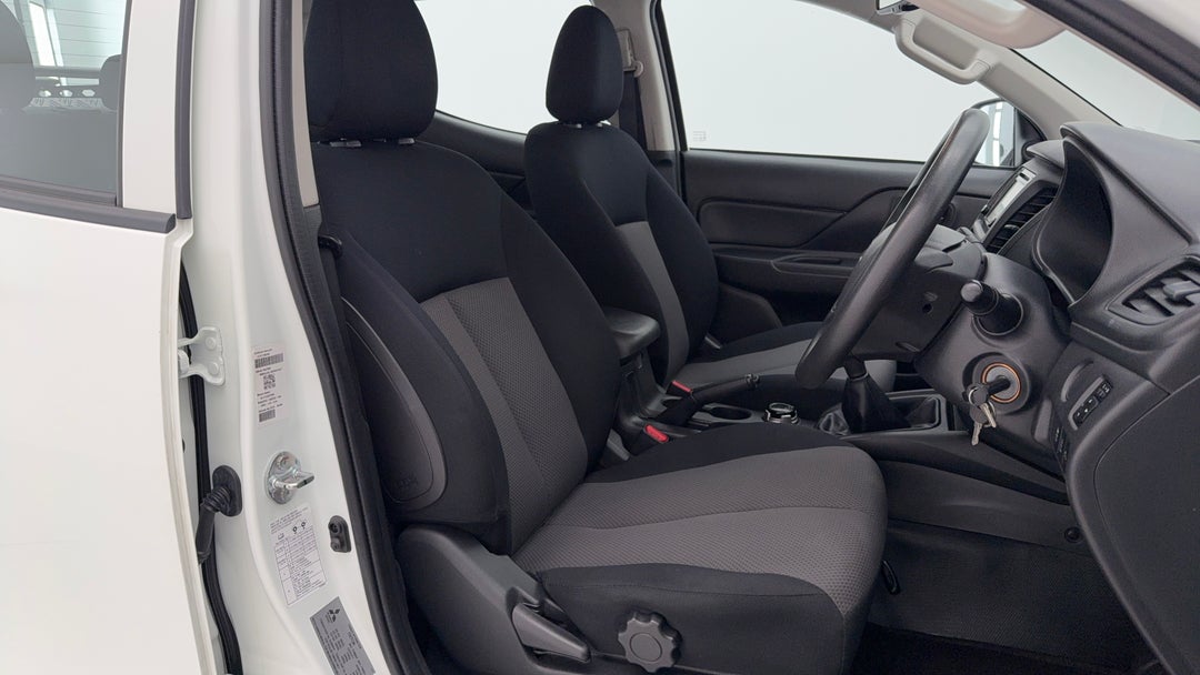 2019 Mitsubishi Triton Glx Adas (4x4), Manual, 64543 km, Right Side Front Door Cabin View