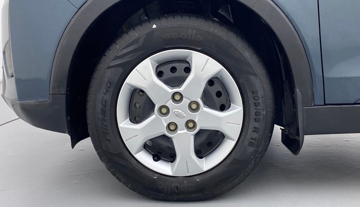 2021 Mahindra XUV300 1.2 W6 MT, Petrol, Manual, 9,823 km, Left Front Wheel