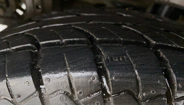 2011 Maruti Zen Estilo LXI, CNG, Manual, 82,374 km, Right Rear Tyre Tread