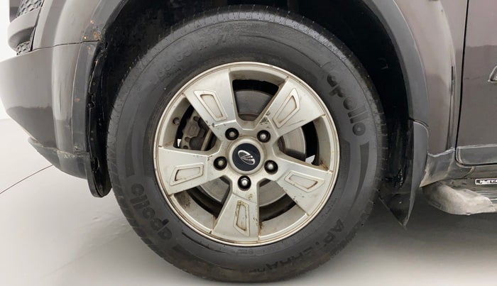 2013 Mahindra XUV500 W8, Diesel, Manual, 97,814 km, Left Front Wheel