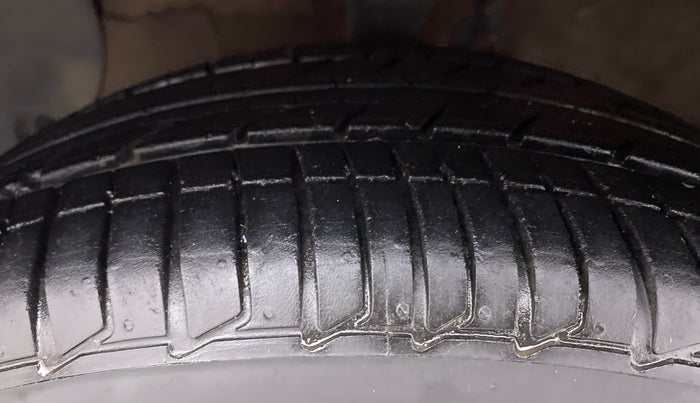 2019 Hyundai Xcent SX 1.2 OPT, Petrol, Manual, 10,981 km, Left Front Tyre Tread