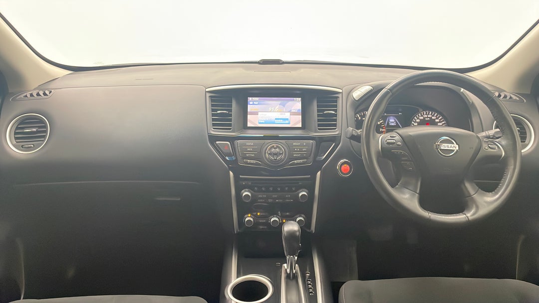 2015 Nissan Pathfinder St (4x2), Automatic, 60724 km, Dashboard View
