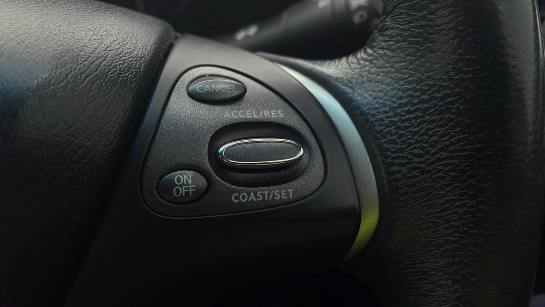 2015 Nissan Pathfinder St (4x2), Automatic, 60724 km, Cruise Control