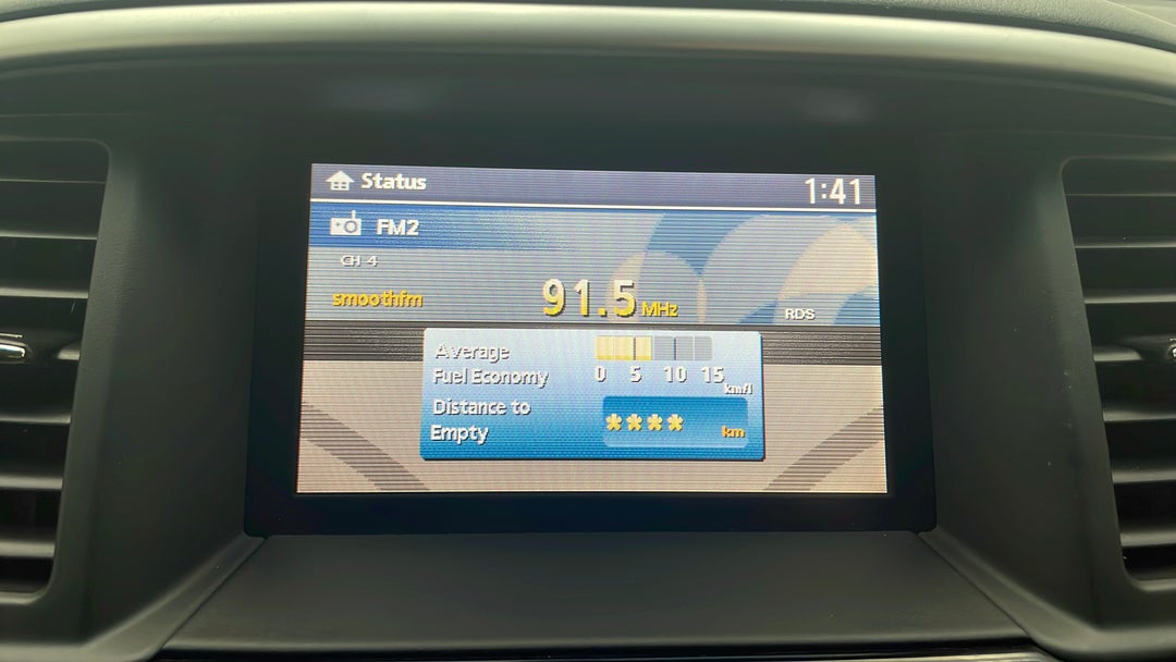 2015 Nissan Pathfinder St (4x2), Automatic, 60724 km, Infotainment System