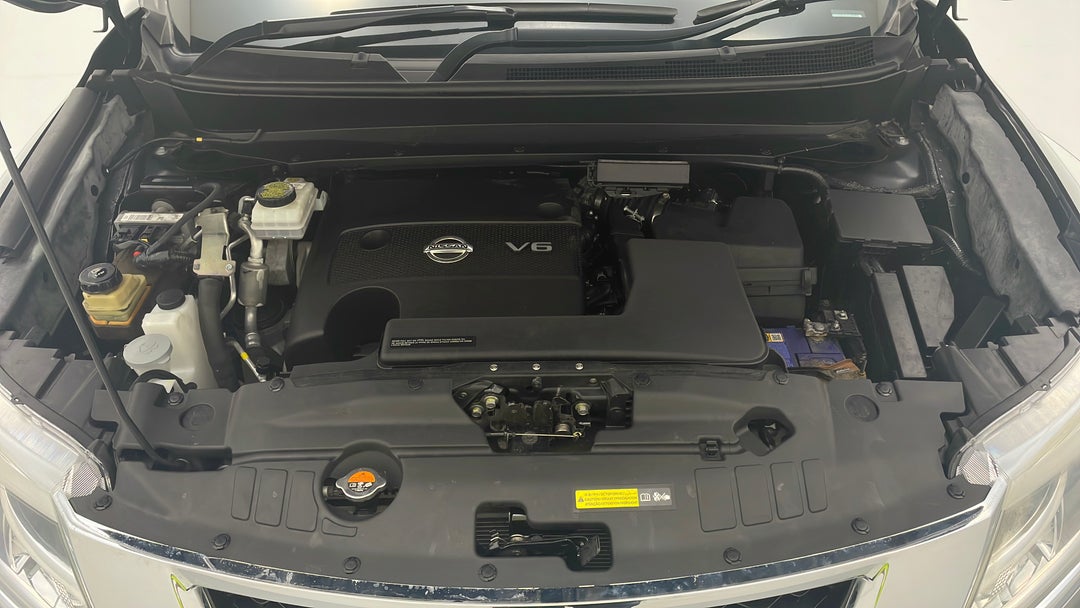 2015 Nissan Pathfinder St (4x2), Automatic, 60724 km, Open Bonnet (Engine)