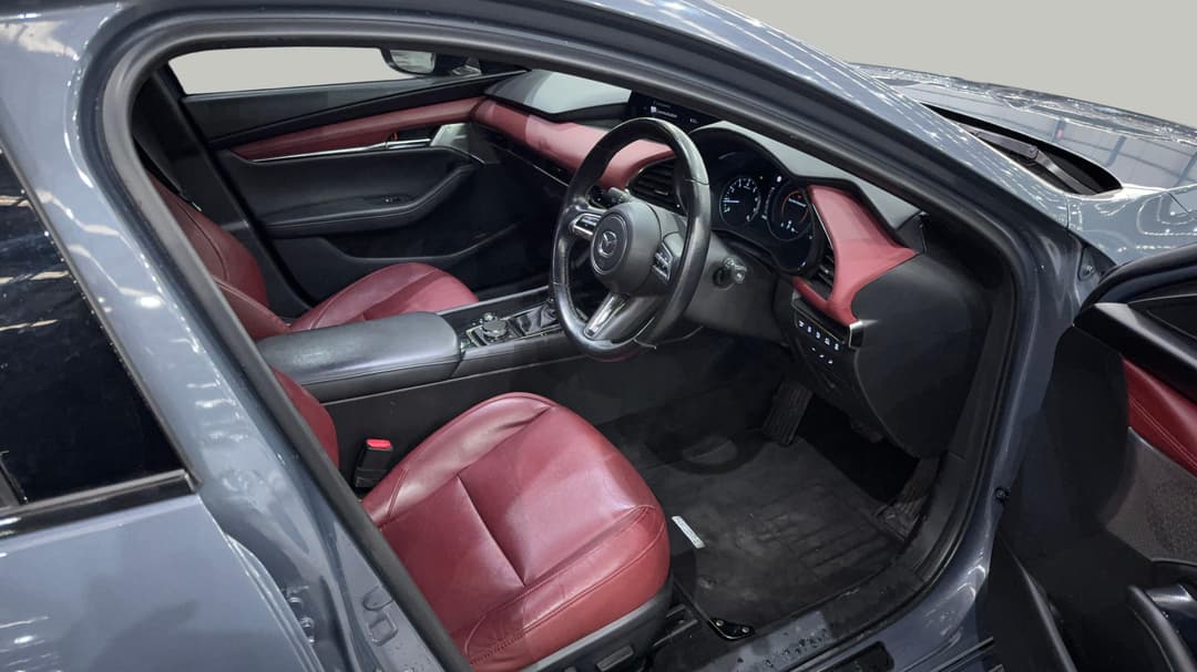 2022 Mazda Mazda3 G25 Astina, Automatic, 74002 km, Right Side Front Door Cabin View