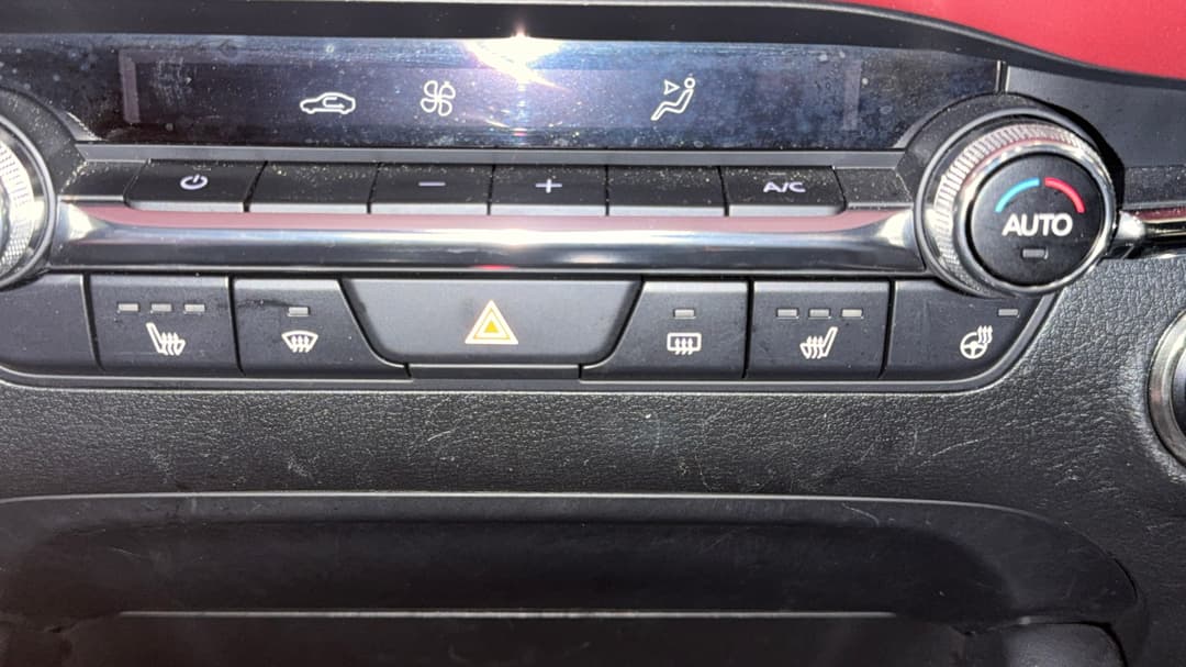 2022 Mazda Mazda3 G25 Astina, Automatic, 74002 km, Ventilated Seats
