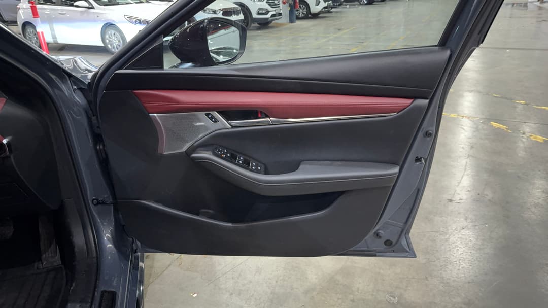2022 Mazda Mazda3 G25 Astina, Automatic, 74002 km, Speaker View