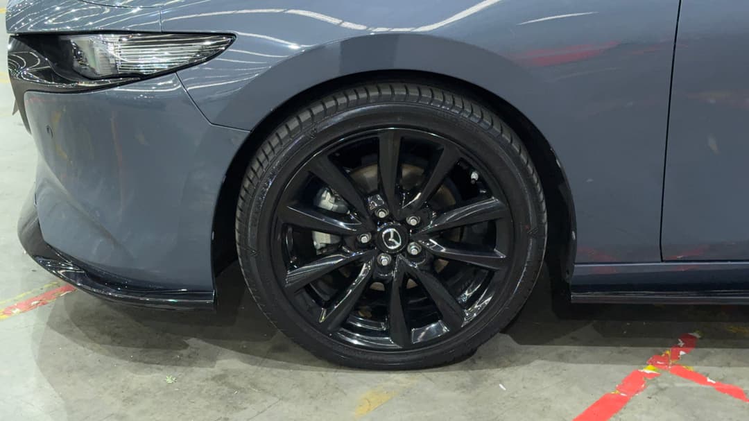 2022 Mazda Mazda3 G25 Astina, Automatic, 74002 km, Left Front Wheel
