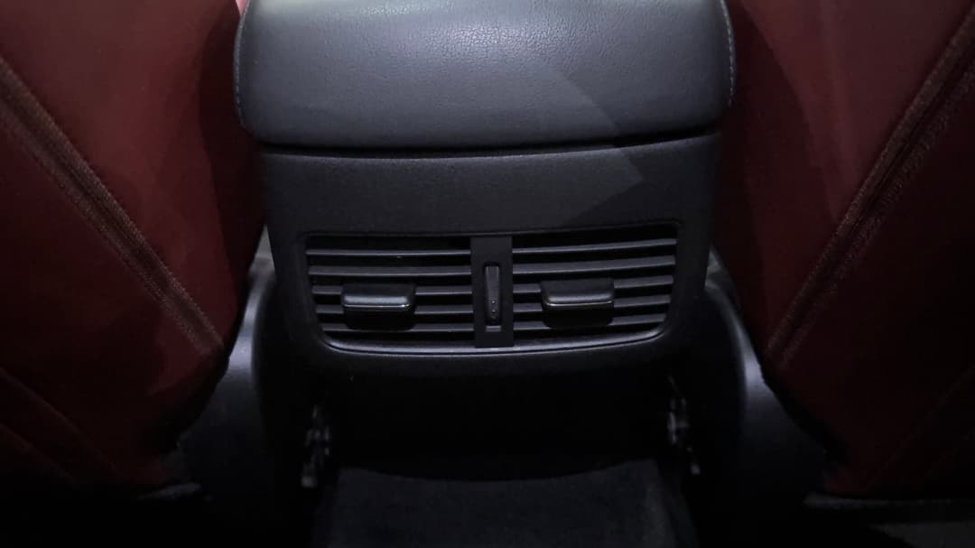 2022 Mazda Mazda3 G25 Astina, Automatic, 74002 km, Rear A/C Vent