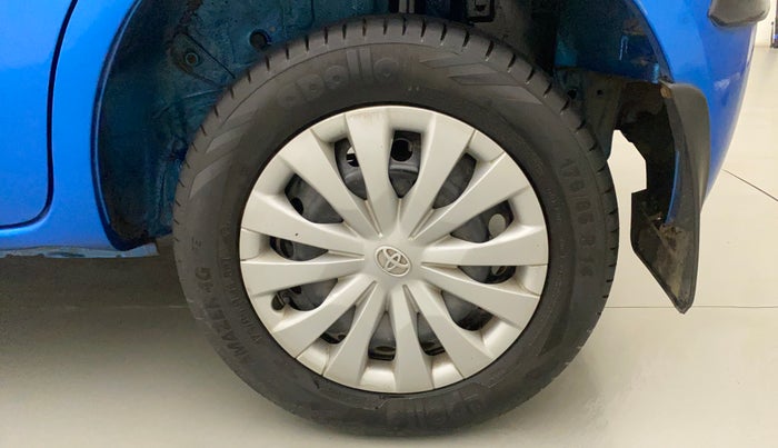 2011 Toyota Etios Liva G, Petrol, Manual, 75,420 km, Left Rear Wheel