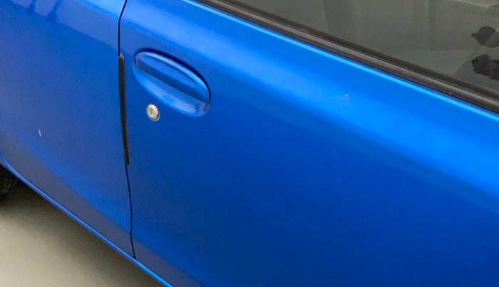 2011 Toyota Etios Liva G, Petrol, Manual, 75,420 km, Driver-side door - Paint has faded