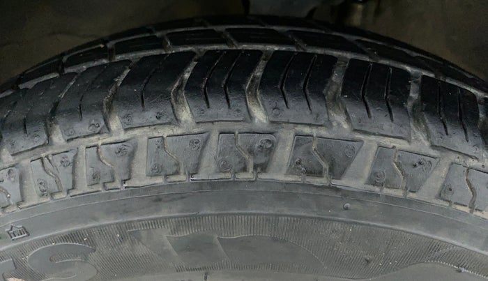 2019 Maruti Alto 800 LXI, Petrol, Manual, 16,553 km, Left Front Tyre Tread