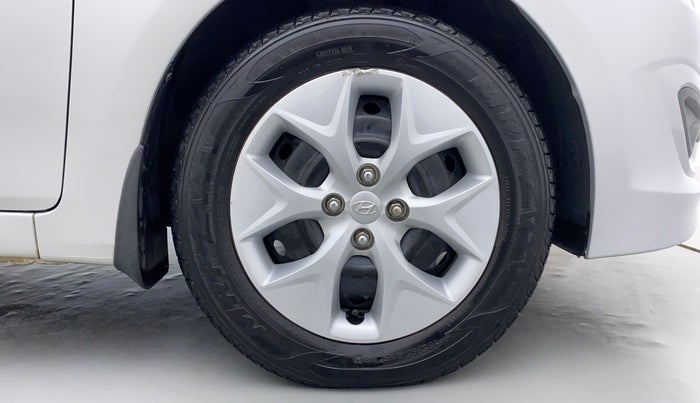 2015 Hyundai Verna FLUIDIC 1.4 VTVT, Petrol, Manual, 17,957 km, Right Front Tyre
