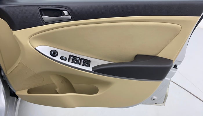 2015 Hyundai Verna FLUIDIC 1.4 VTVT, Petrol, Manual, 17,957 km, Driver Side Door Panels Controls