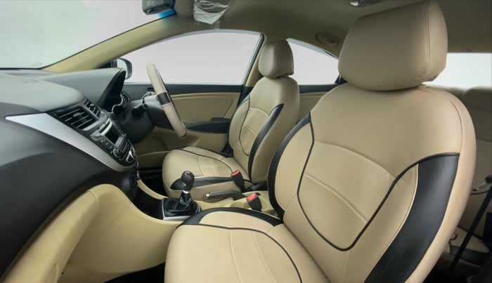 2015 Hyundai Verna FLUIDIC 1.4 VTVT, Petrol, Manual, 17,957 km, Right Side Front Door Cabin View
