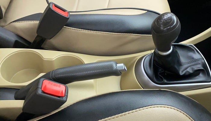 2015 Hyundai Verna FLUIDIC 1.4 VTVT, Petrol, Manual, 17,957 km, Gear Lever