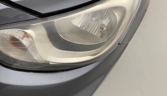 2014 Hyundai Verna FLUIDIC 1.6 VTVT SX, CNG, Manual, 79,670 km, Left headlight - Faded