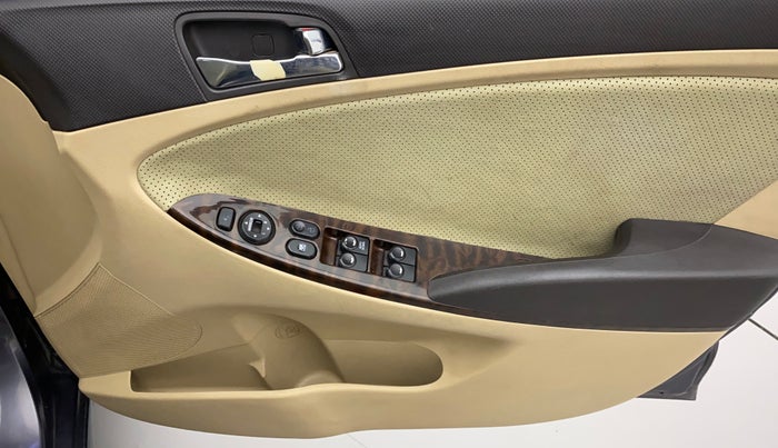2014 Hyundai Verna FLUIDIC 1.6 VTVT SX, CNG, Manual, 79,670 km, Driver Side Door Panels Control