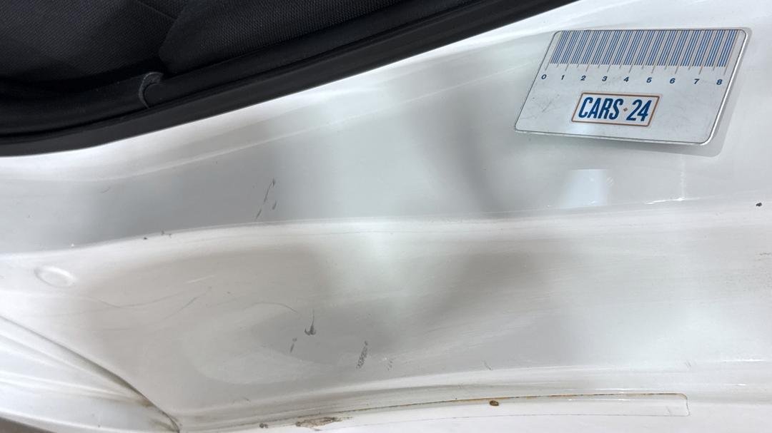 2015 Toyota Camry Altise, Automatic, 107674 km, Door Sills Rear LHS Scratch
