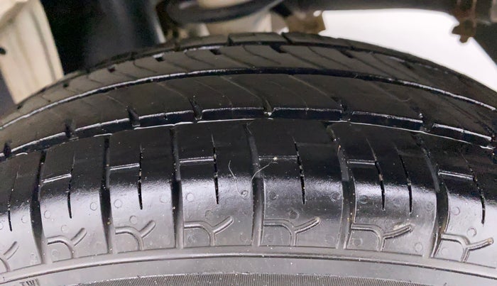 2019 Maruti Alto 800 LXI, Petrol, Manual, 67,596 km, Left Rear Tyre Tread