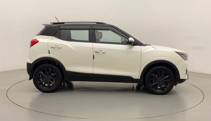 2020 Mahindra XUV300 W8 (O) 1.5 DIESEL AMT, Diesel, Automatic, 78,432 km, Right Side View
