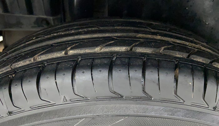 2013 Maruti Swift VDI, Diesel, Manual, 69,047 km, Left Rear Tyre Tread