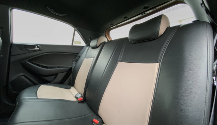 2016 Hyundai i20 Active 1.4 SX, Diesel, Manual, 84,773 km, Right Side Rear Door Cabin