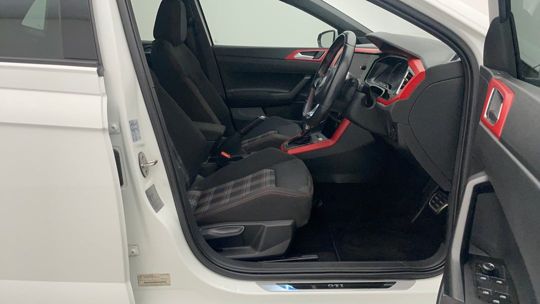 2018 Volkswagen Polo Gti, Automatic, 47981 km, Right Side Front Door Cabin View
