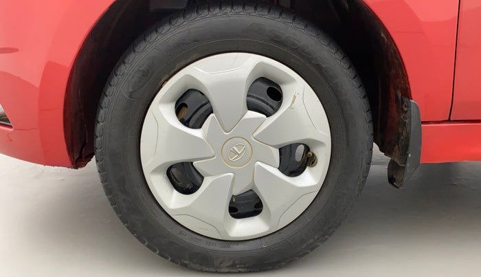2016 Tata Tiago XZ PETROL, Petrol, Manual, 66,138 km, Left Front Wheel