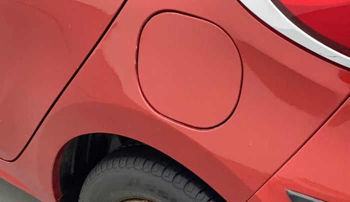 2016 Tata Tiago XZ PETROL, Petrol, Manual, 66,138 km, Left quarter panel - Minor scratches