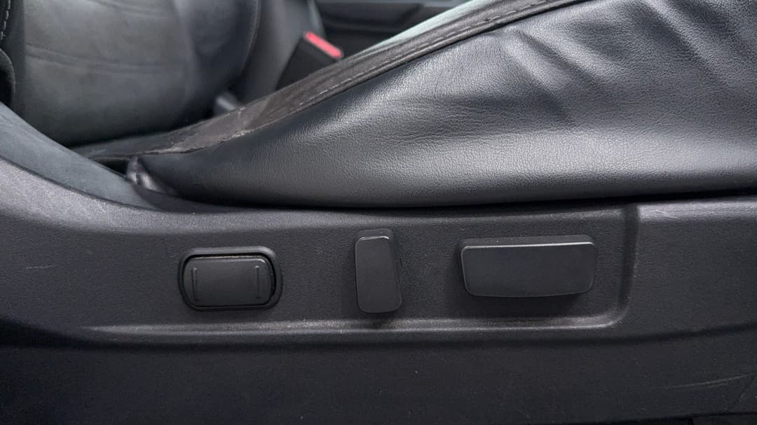 2021 Mitsubishi Outlander Ls 7 Seat (AWD), Automatic, 86315 km, Drivers Side Adjustment Panel