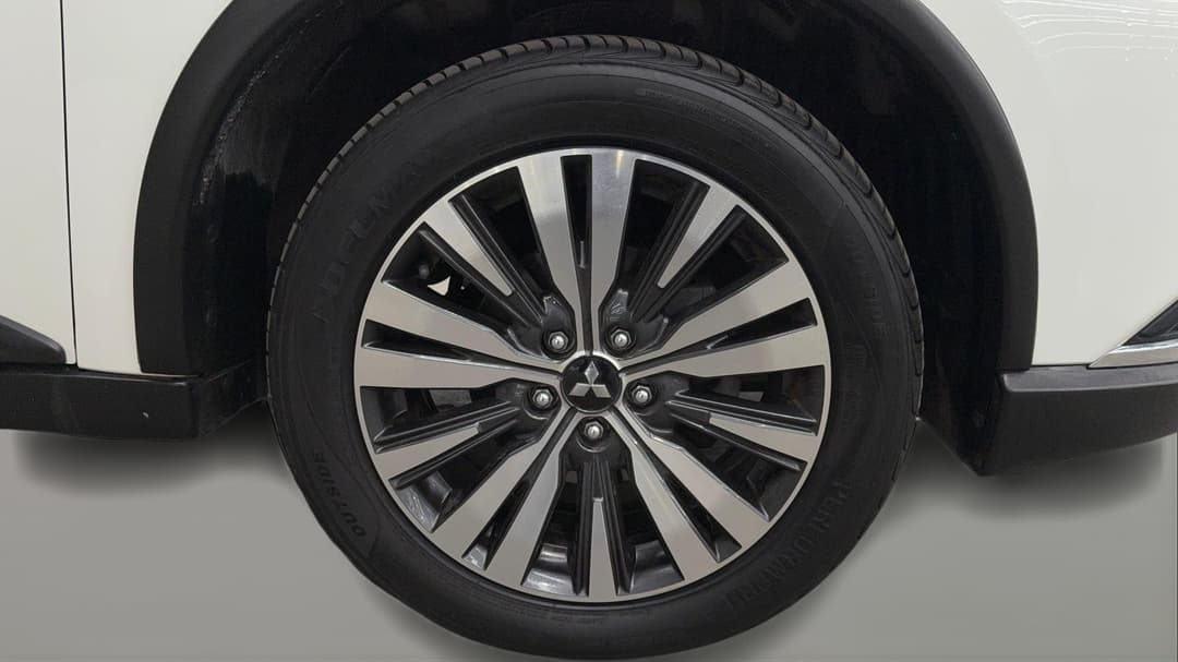 2021 Mitsubishi Outlander Ls 7 Seat (AWD), Automatic, 86315 km, Right Front Wheel