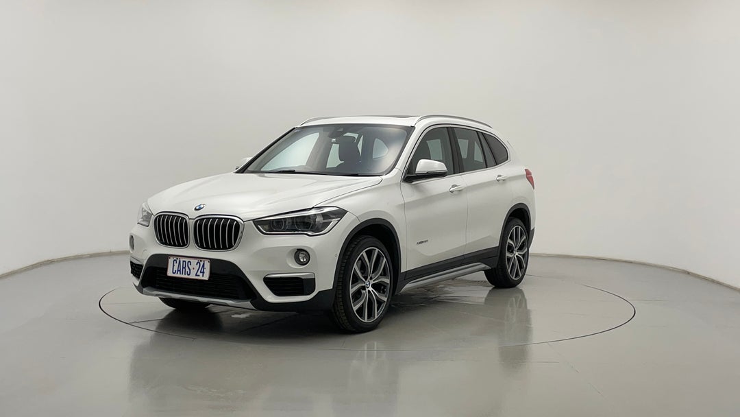 Left Front Diagonal (45- Degree) View