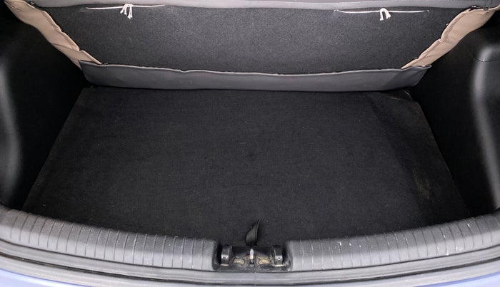 2014 Hyundai Grand i10 SPORTZ 1.2 KAPPA VTVT, Petrol, Manual, 34,827 km, Boot Inside