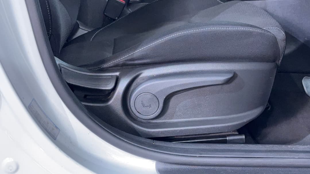 2019 Hyundai i30 Go, Automatic, 87202 km, Drivers Side Adjustment Panel