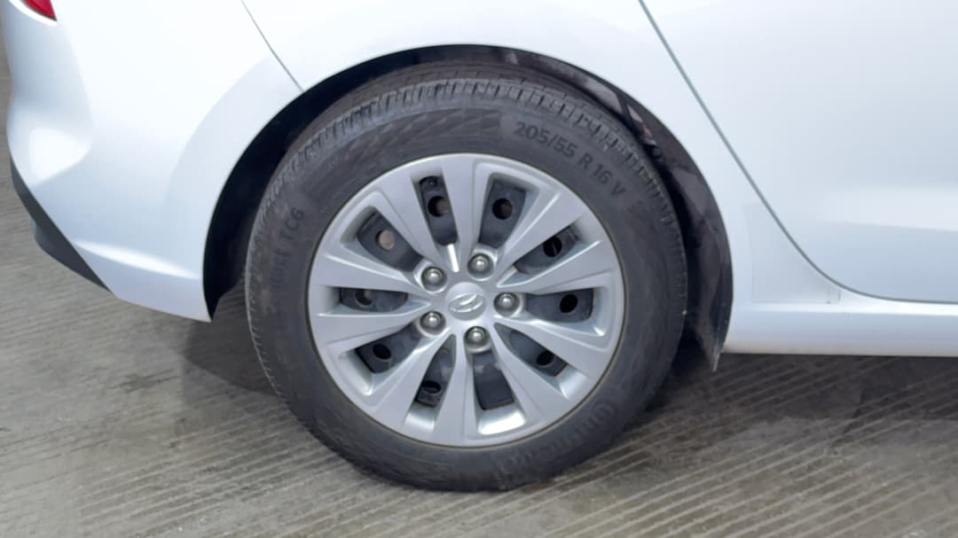 2019 Hyundai i30 Go, Automatic, 87202 km, Right Rear Wheel