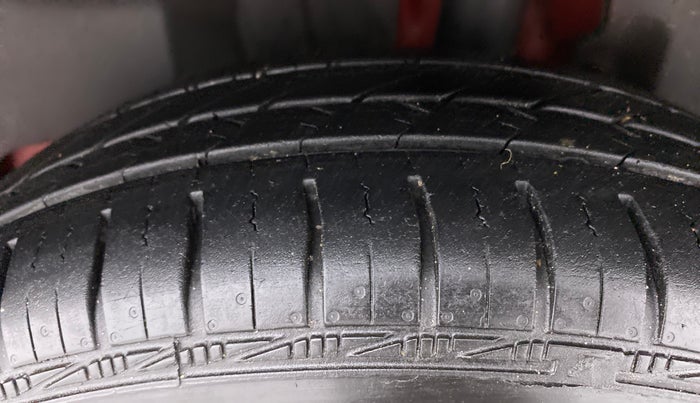 2019 Maruti Swift VDI, Diesel, Manual, 59,724 km, Left Rear Tyre Tread