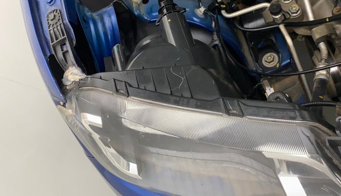 2019 Renault Kwid CLIMBER 1.0, Petrol, Manual, 46,779 km, Right headlight - Clamp has minor damage