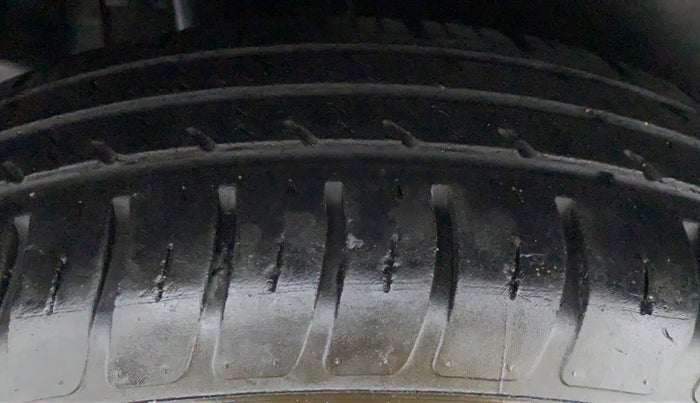 2018 Maruti Dzire VXI, Petrol, Manual, 71,810 km, Left Rear Tyre Tread
