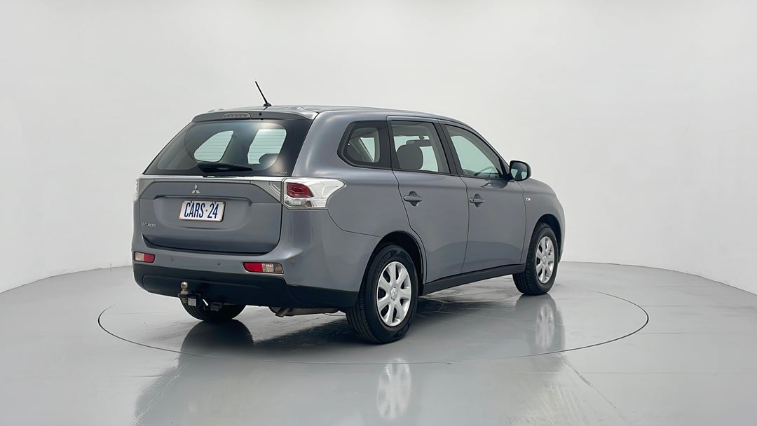 Right Back Diagonal (45- Degree) View