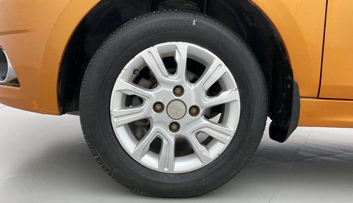2017 Tata Tiago XZ 1.2 REVOTRON, Petrol, Manual, 65,312 km, Left Front Wheel