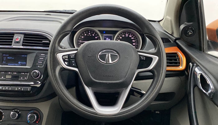2017 Tata Tiago XZ 1.2 REVOTRON, Petrol, Manual, 65,312 km, Steering Wheel Close Up