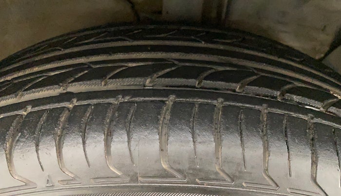 2017 Hyundai Creta E PLUS 1.6 PETROL, Petrol, Manual, 42,089 km, Right Front Tyre Tread