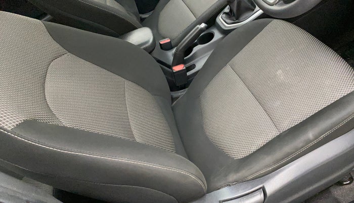 2017 Hyundai Creta E PLUS 1.6 PETROL, Petrol, Manual, 42,089 km, Driver seat - Cover slightly stained
